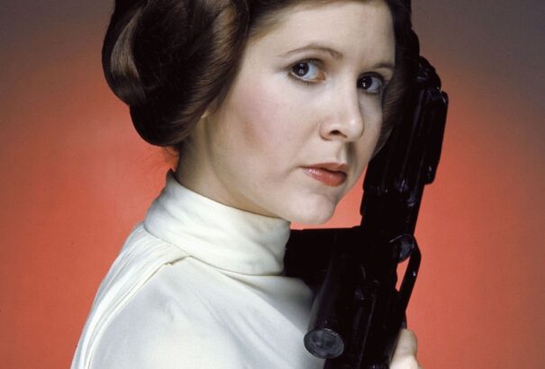 Elhunyt Carrie Fisher