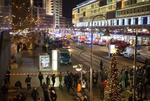 Újranyitották a berlini karácsonyi vásárt