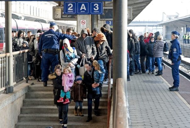 Tovább emelkedett a menedékkérők száma az EU-ban