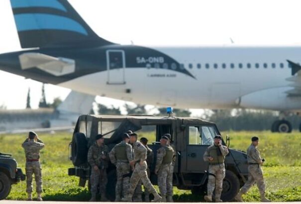 Minden utas kiszabadult az eltérített líbiai gépről