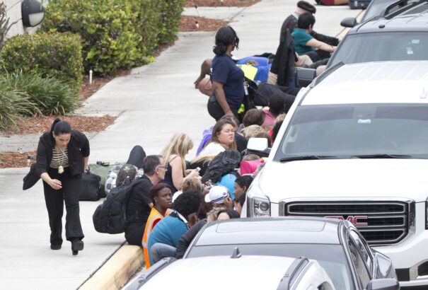 Lövöldöztek egy floridai reptéren