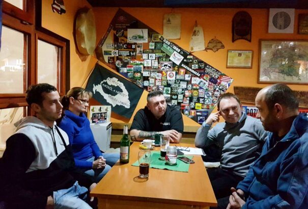 „Amíg leszünk, magyarul szurkolunk” – Interjú a DAC vezérszurkolóival