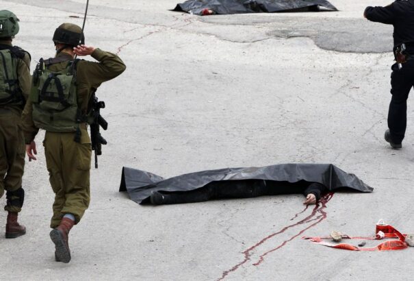 Bűnösnek találta a bíróság a magatehetetlen palesztin késelőt agyonlövő izraeli katonát