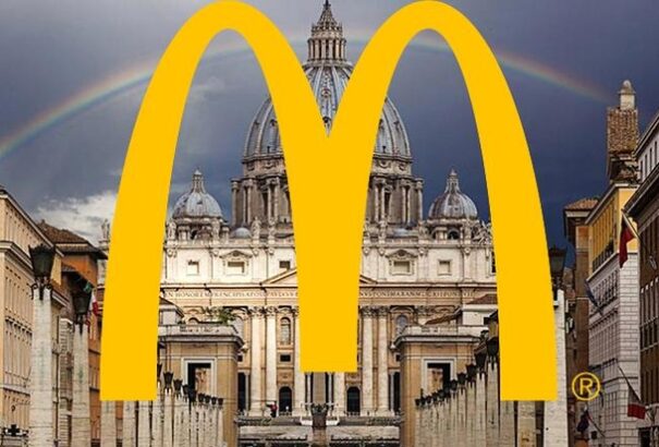 Amikor a pénz az úr: hiába tiltakoztak, mégis megnyílt az első vatikáni McDonald’s