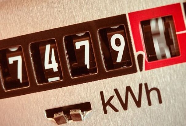 Nagy a káosz a villanyáram ára körül, nincs garancia a csökkenésére