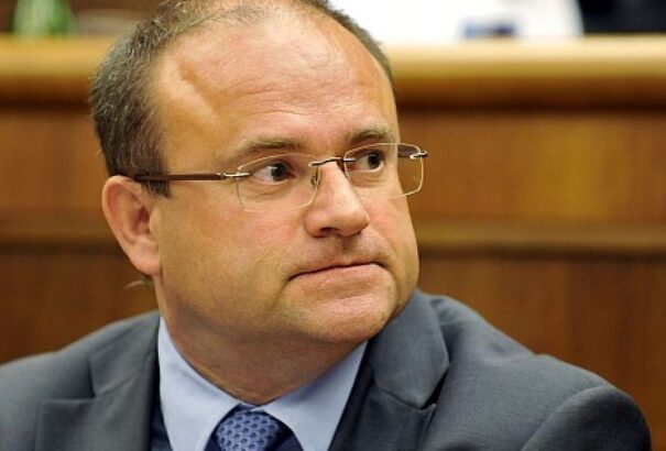 Mihál: Olyan párthoz csatlakozom, amely képes legyőzni Ficot