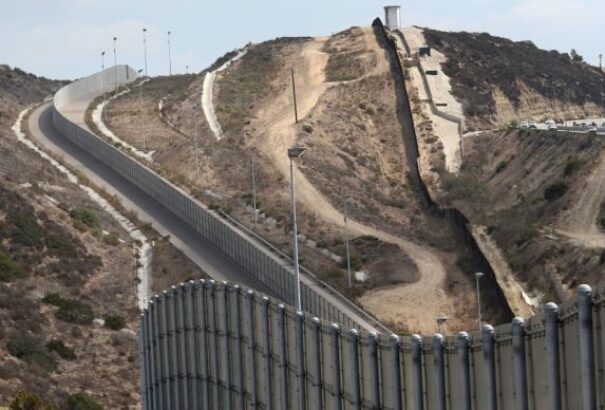 Jót tesz az amerikai gazdaságnak Trump kerítése