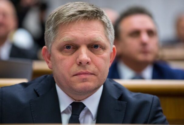 A parlament ma újra megpróbálja leváltani Robert Ficot – Online