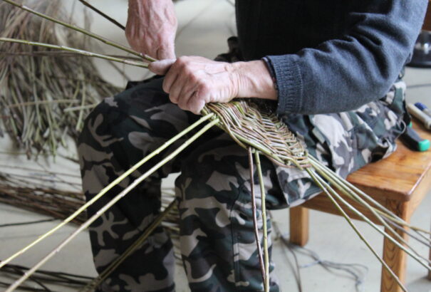 Kosárfonó tanfolyammal a hagyományok megőrzéséért – Képriport