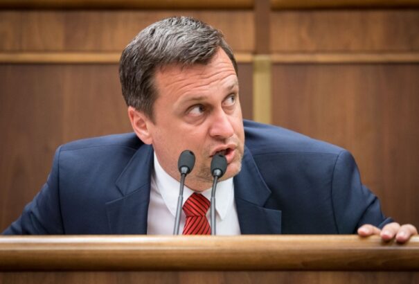 Néhány perc után Danko elnapolta a rendkívüli parlamenti ülést (Frissítve)