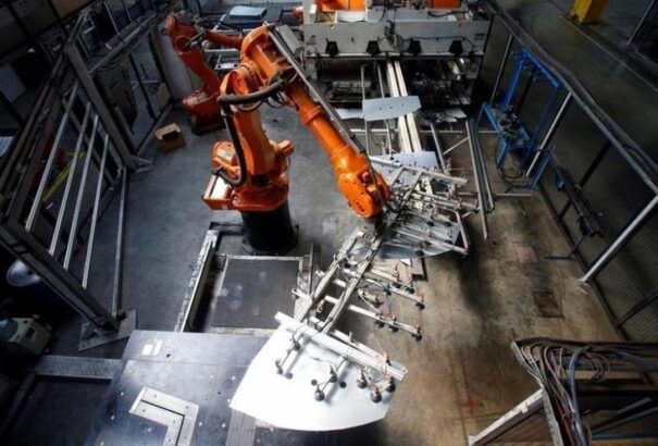 Egy kínai cég robotokra cserélte munkásait – 650 ember helyett 20 is elég