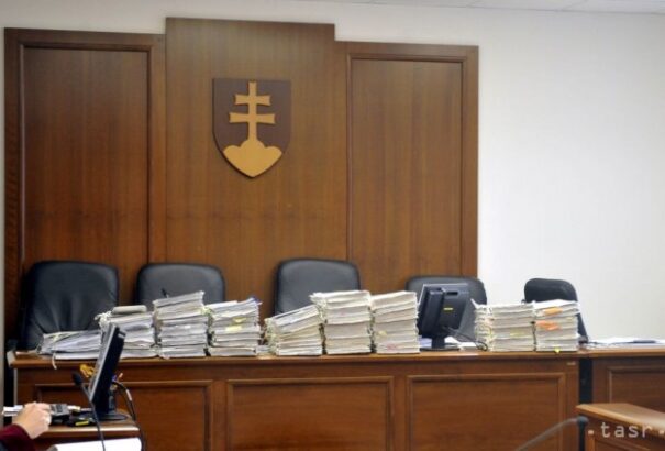 Az SNS két exminisztere is bíróság elé áll a „faliújságtender”-ügy miatt