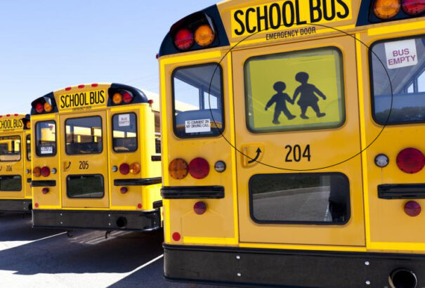 Iskolabuszokat fog tesztelni a közlekedési minisztérium