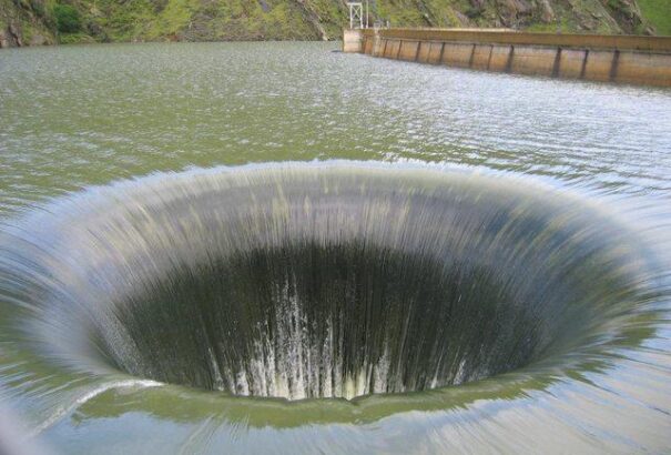 A világ egyik legkülönlegesebb látványa az amerikai Monticelli-gáton (Drónvideó)