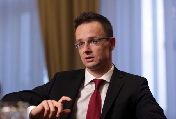 Szijjártó: elfogadhatatlan, hogy Romániában visszalépés történik a nemzeti közösségek jogaiban