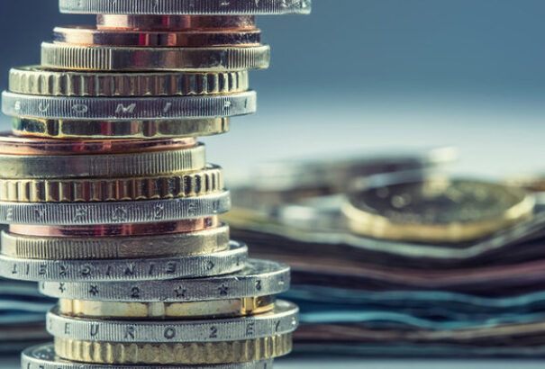 Mekkora havi jövedelem kell a tisztességes megélhetéshez?