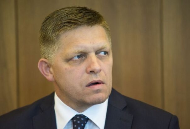 Fico: Miért alakítanak ki olyan képet, hogy a kormány tagjai korrupt sz*rok?
