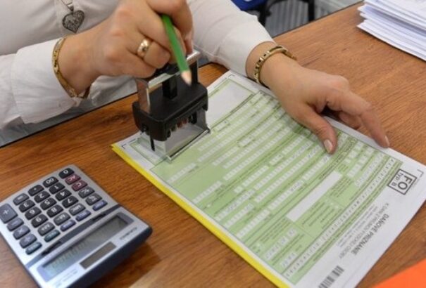 Meghosszabbított nyitvatartással dolgoznak a héten az adóhivatalok