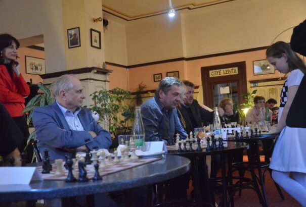 Kilenc évesen, kilenc ellenféllel – sakk szimultánon Losoncon