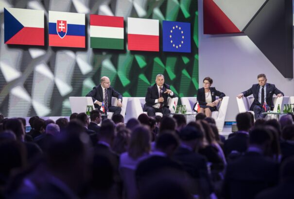 Orbán: Az európai jövő a visegrádi négyekben van