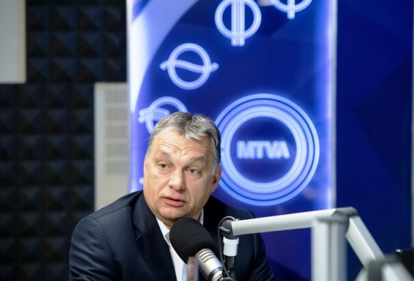 Orbán: a második kerítés a legnagyobb tömegeket is feltartóztatja majd