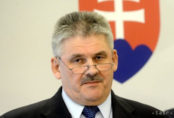 Rezeg a léc Ján Richter alatt a Čistý deň-ügy miatt