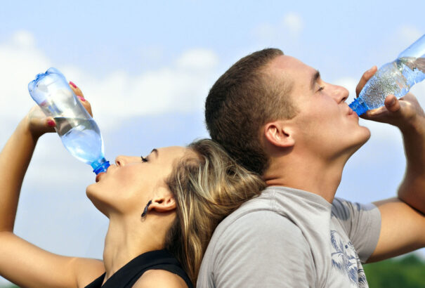 Napi folyadékbevitel: mennyit és mit igyunk?