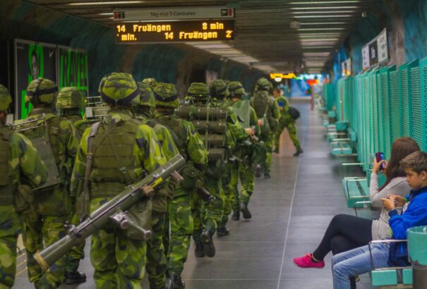 Svédországban újra bevezették a kötelező sorkatonai szolgálatot