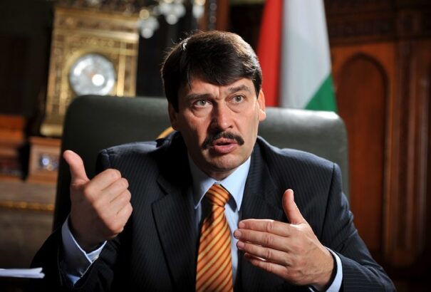 Holnap államfőt választ a magyar parlament