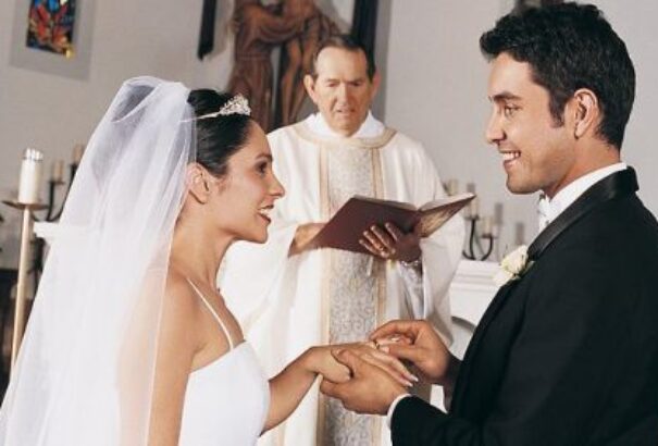 Szigorít az egyház: keményebb felkészülés vár a házasulandókra