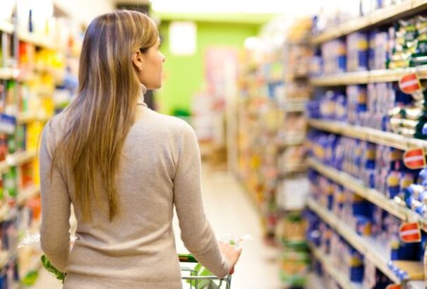 Minden harmadik fogyasztó az akciós újságok alapján vásárol