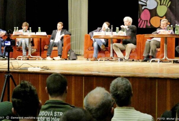 Bakancsban, vagy bakancs nélkül – csárdás Rimaszombatban