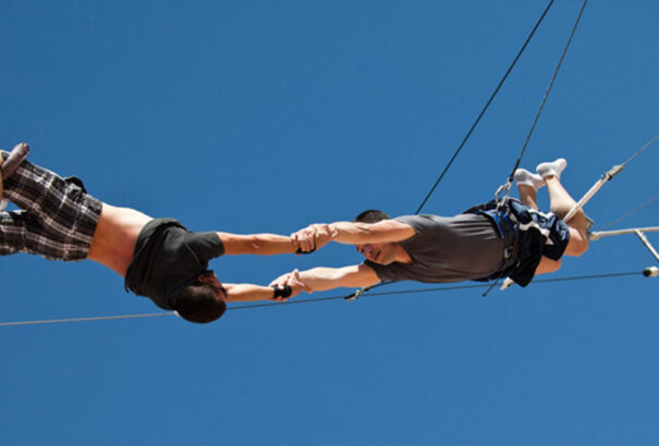 Felmérés: A szlovákiaiak 90 százaléka nem bízik embertársaiban, pedig megérné