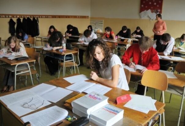 Pozsony megyében 3000 diák érettségizik