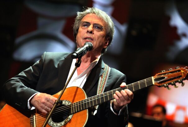 75 éves Sztevanovity Zorán Kossuth-díjas énekes-gitáros