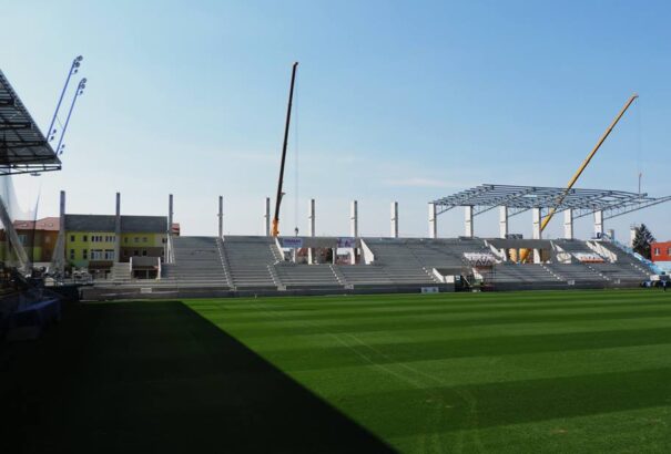 DAC-körkép: (Sz)épülő stadion, Slovan elleni felkészülés és szlogen keresés