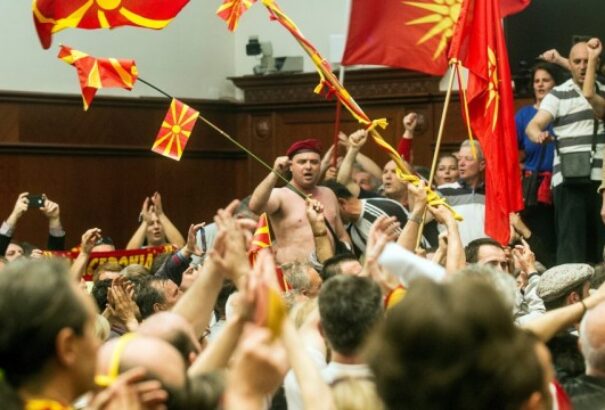 Macedónia a polgárháború szélére sodródik