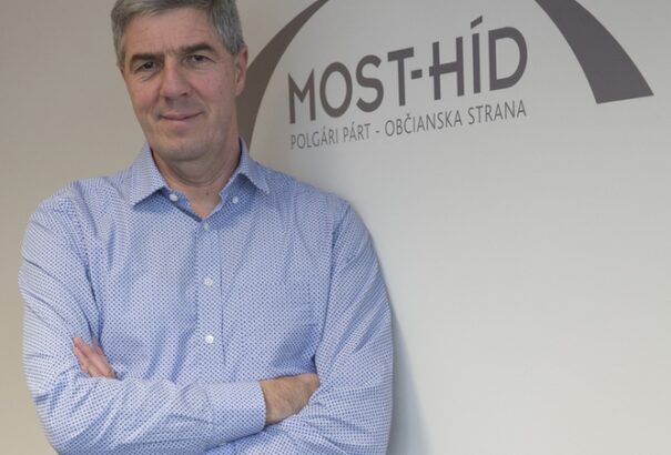 Héjanász vagy összefogás?