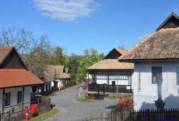 Húsvét előtt Hollókőn