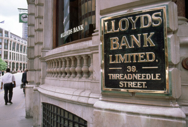 Bejelentette költözését az első jelentős londoni pénzintézet