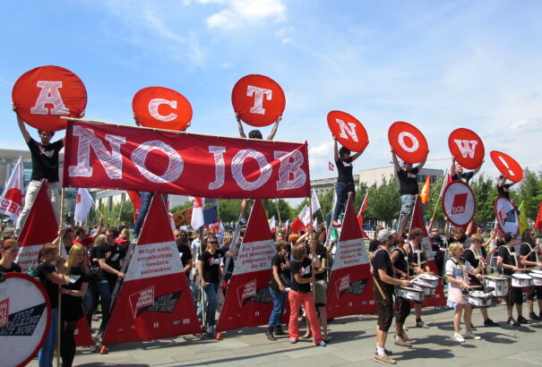 Nyolc éves minimumra csökkent a munkanélküliség az eurozónában