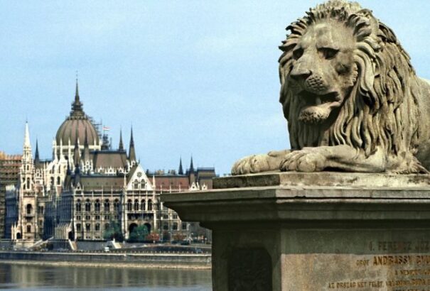 Felemás információk a holnapi BKV sztrájk körül