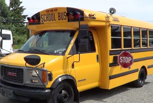 „Már festik át az iskolabuszt, nem kell izgulni” – mondta a miniszter