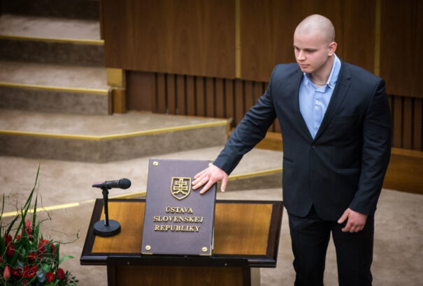 Milan Mazurek oldalát is blokkolta a Facebook