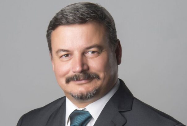 Berényi József: Nagyszombat megye kerékpárutakat épít és folytatódnak az épület-felújítások is