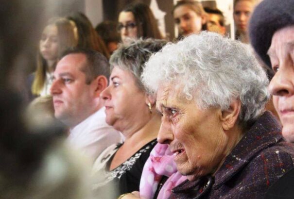 Kitelepítés: A szoros barátságot égbekiáltó bűnös döntés alapozta meg