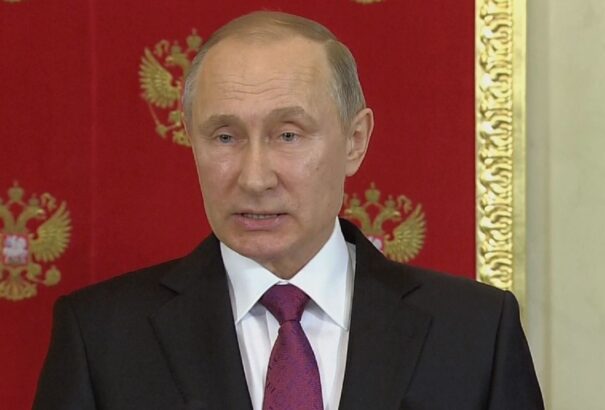 Putyin: romlottak az orosz-amerikai kapcsolatok Trump hivatalba lépése óta