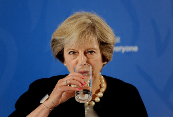 Kuthi Áron: May biztosra megy