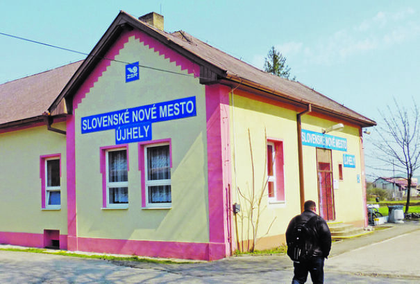 Magyarország is pozitívan fogadta a vasúti kétnyelvűséget