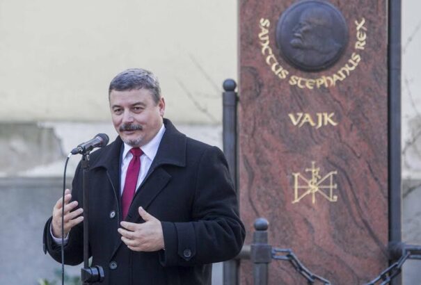 Berényi: Jó válasz jöhet, ha kormányszinten nem fúrják meg